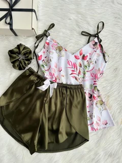 ست تاپ و شورتک ساتن گل زیتونی