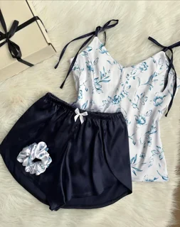 ست تاپ و شلوارک طرح گل آبی