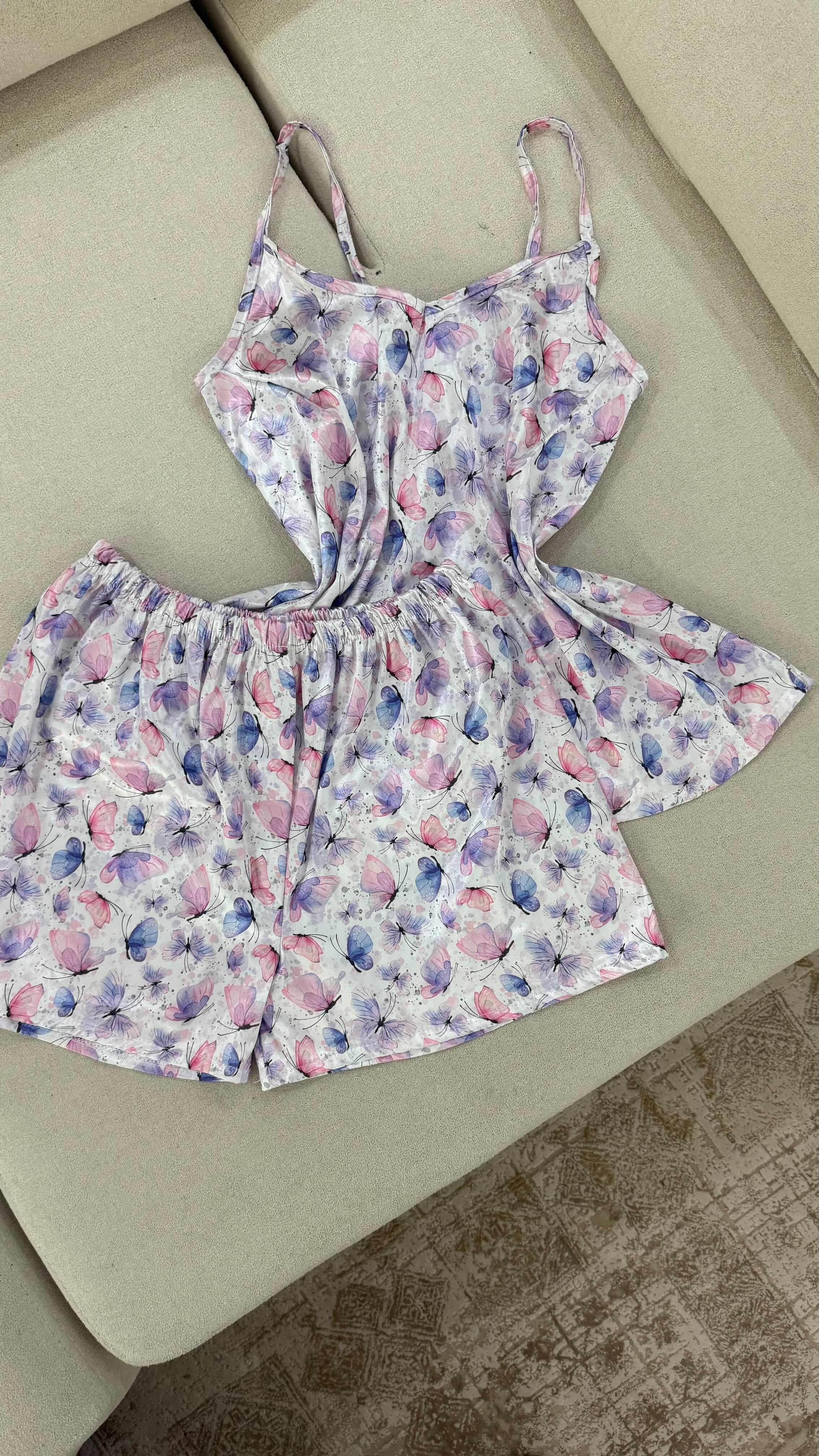 تاپ و شلوارک طرح پروانه